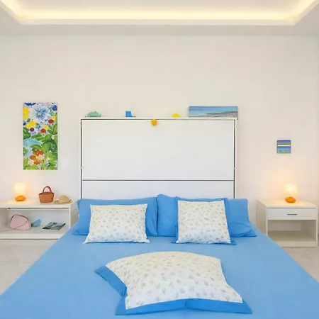 Hotiday توري لابيلو