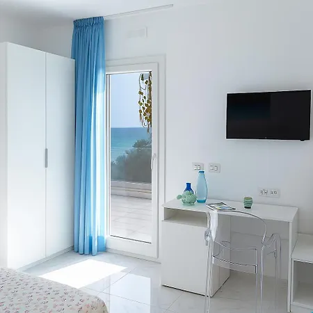 Guest house Hotiday 4*